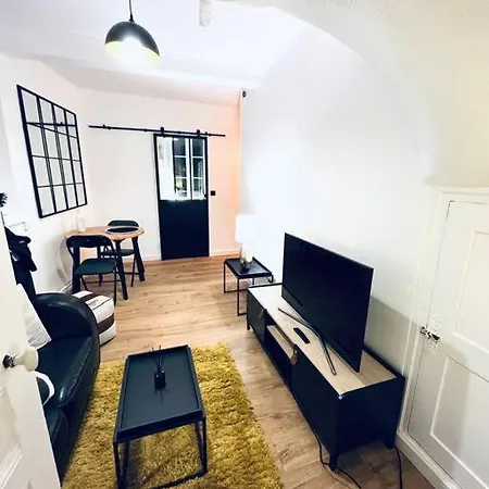 Lejlighed One Bedroom Unit In *